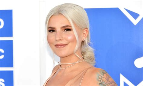 carly aquilino net worth.